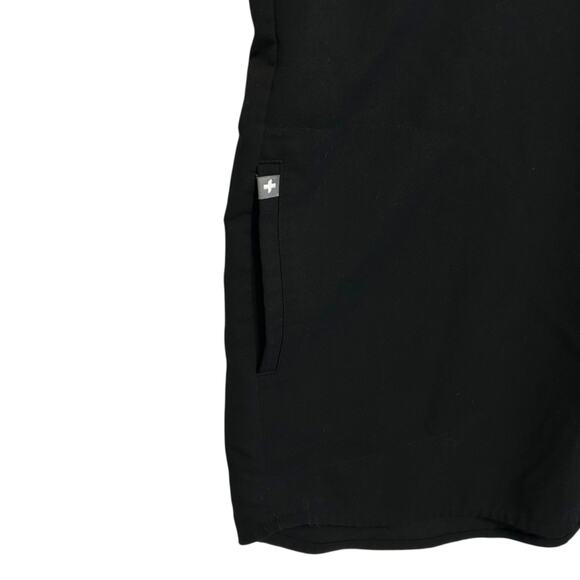 FIGS Rafaela Oversized Scrub Top Women's Sz M Black Healthcare Minimalist Sleek - Picture 6 of 8